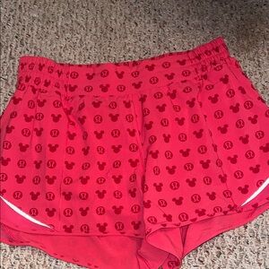 lululemon x Disney Mickey Mouse Hotty Hot Short 4” High Rise Shorts Pink sz 12